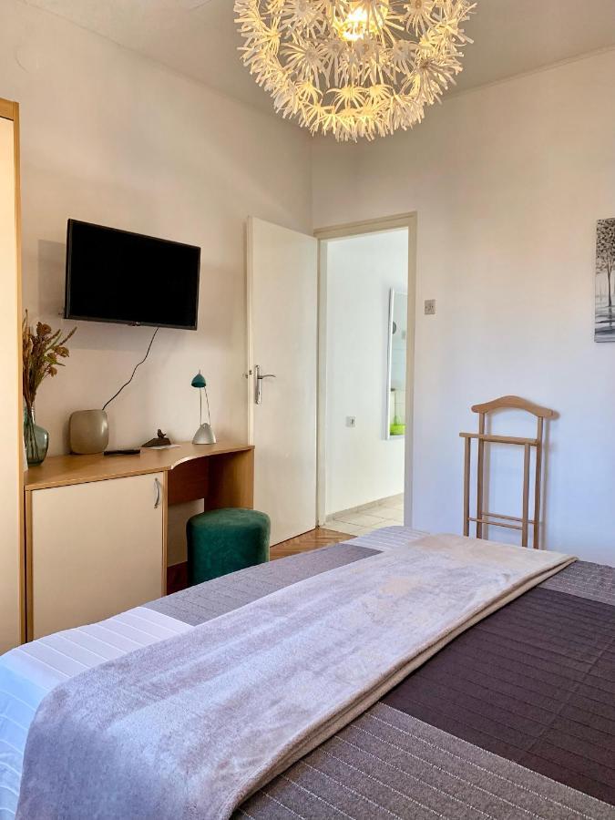 Seafront Apartment Jadri อูมัค ภายนอก รูปภาพ
