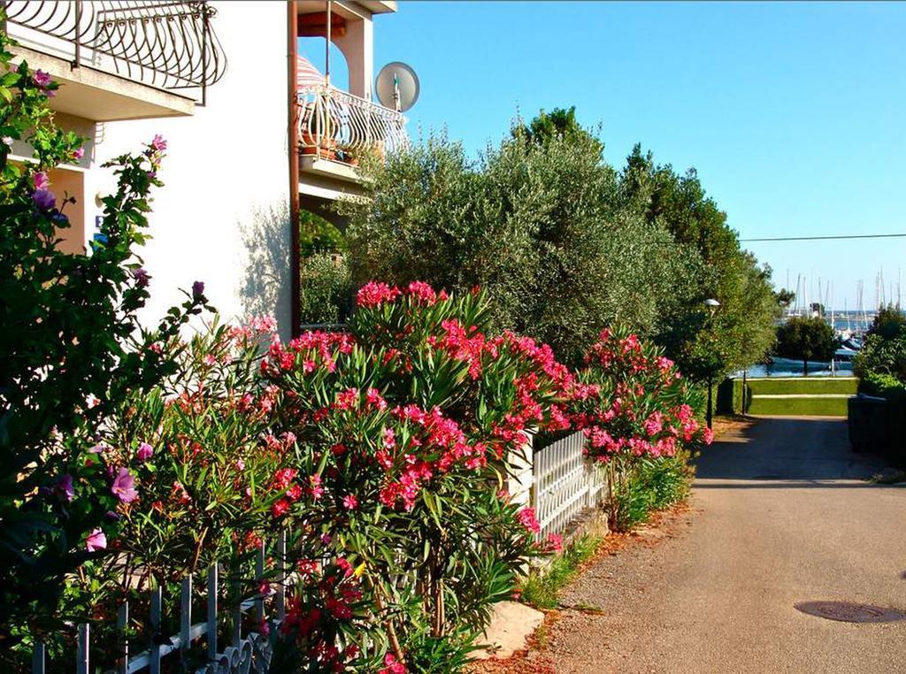 Seafront Apartment Jadri อูมัค ภายนอก รูปภาพ